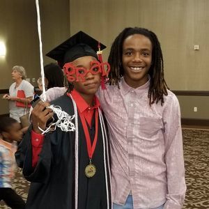 Meet your Posher, Dee dee